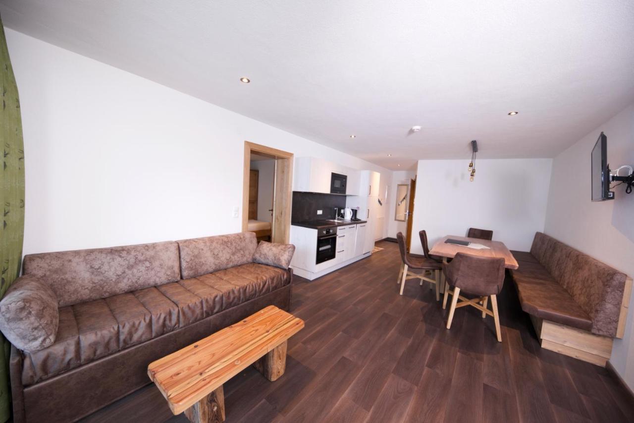 Haus Alpenblick Apartment Ladis Exterior photo