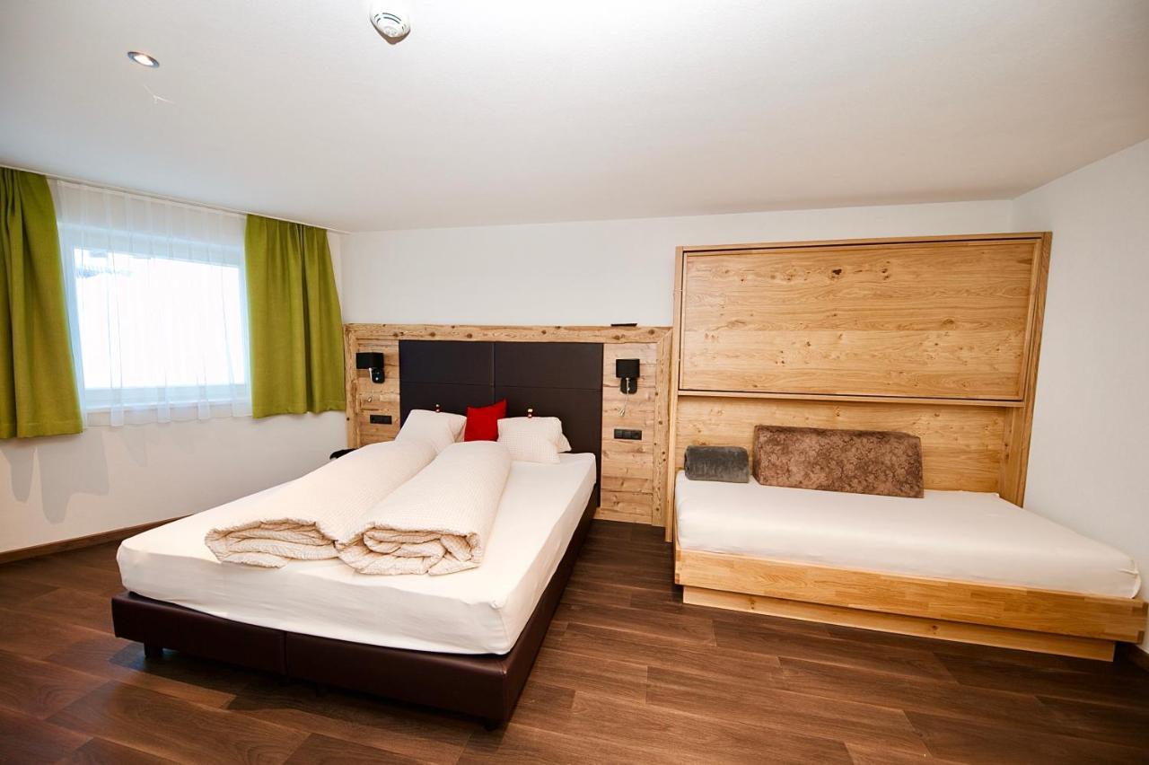 Haus Alpenblick Apartment Ladis Exterior photo