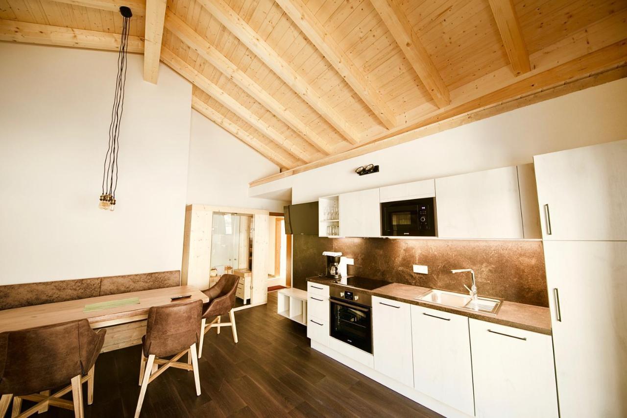Haus Alpenblick Apartment Ladis Exterior photo